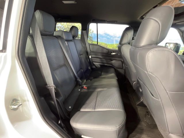 LANDCRUISER 250