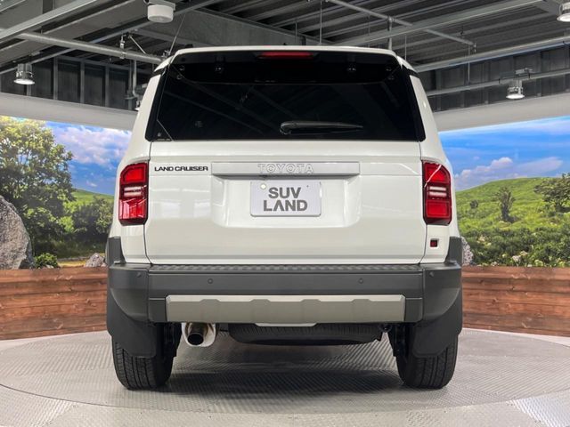LANDCRUISER 250