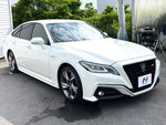 CROWN sedan hybrid