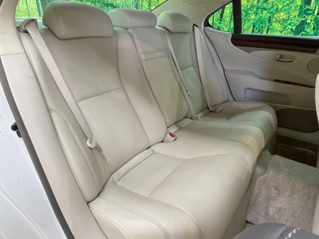 LEXUS LS600h