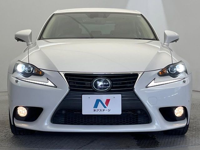LEXUS IS300h