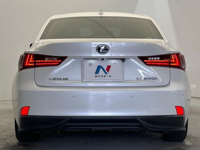LEXUS IS300h