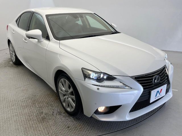 LEXUS IS300h