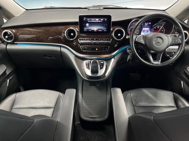 MERCEDES BENZ V class