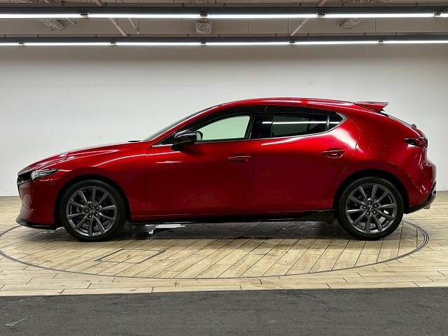 MAZDA3 FASTBACK