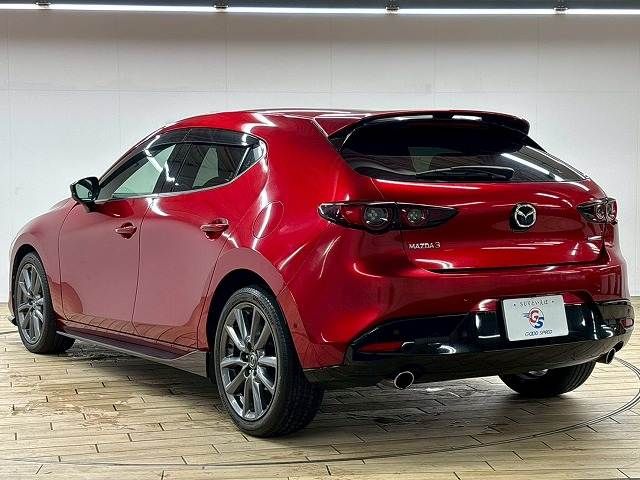 MAZDA3 FASTBACK