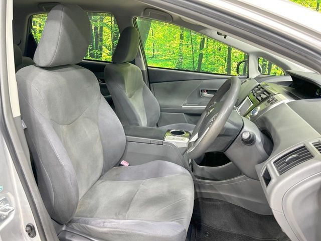 PRIUS Alpha