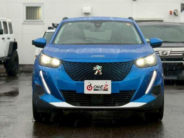 PEUGEOT e-2008