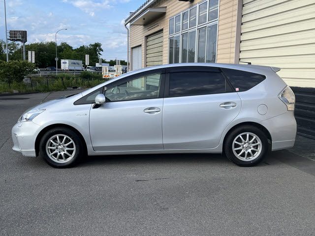PRIUS Alpha