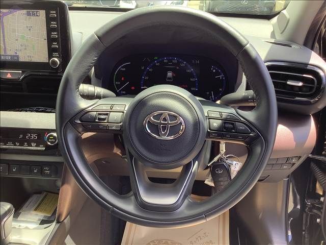 YARIS CROSS HYBRID