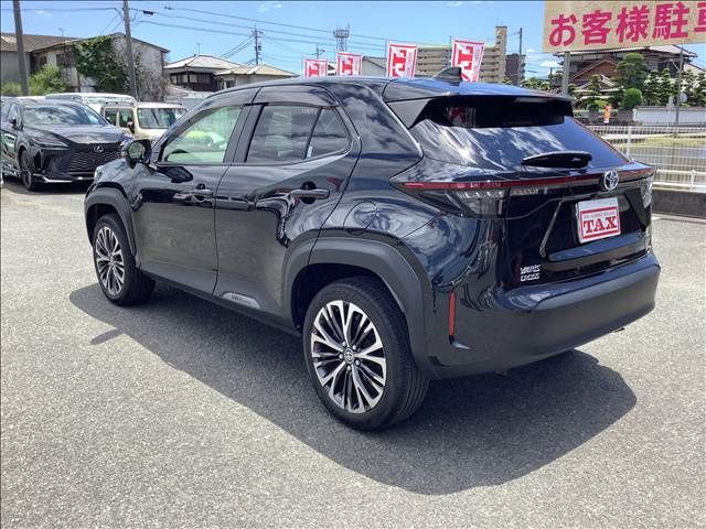 YARIS CROSS HYBRID