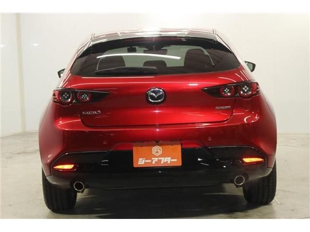 MAZDA3 FASTBACK