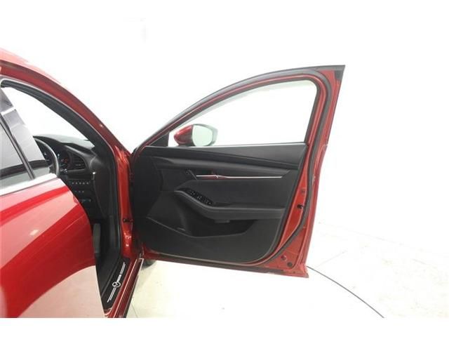 MAZDA3 FASTBACK