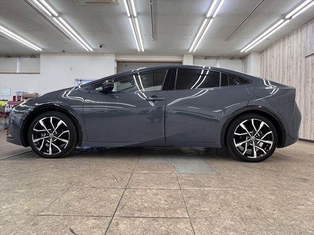 PRIUS PHV