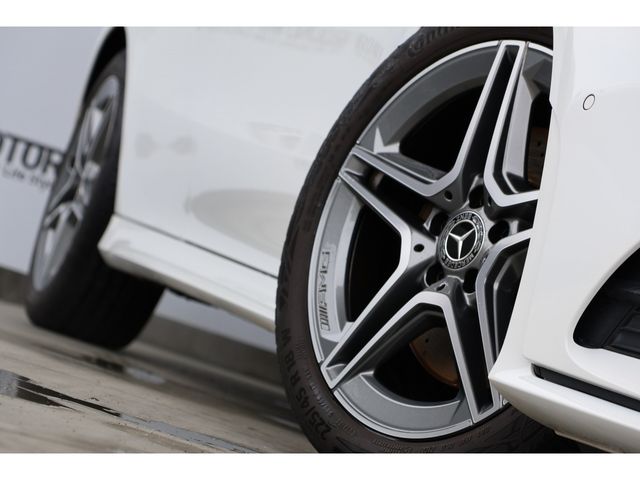 MERCEDES BENZ CLA Shooting Brake