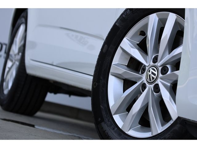 VOLKSWAGEN GOLF TOURAN