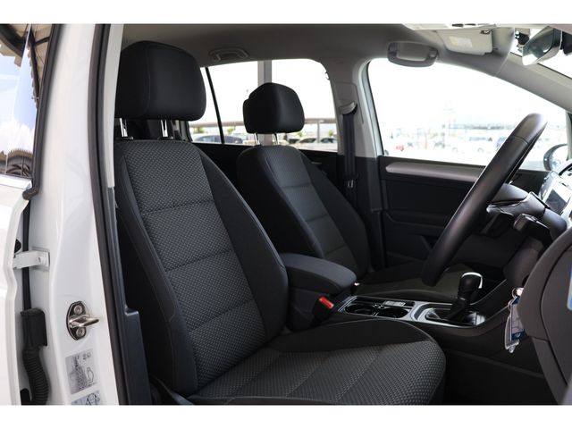 VOLKSWAGEN GOLF TOURAN