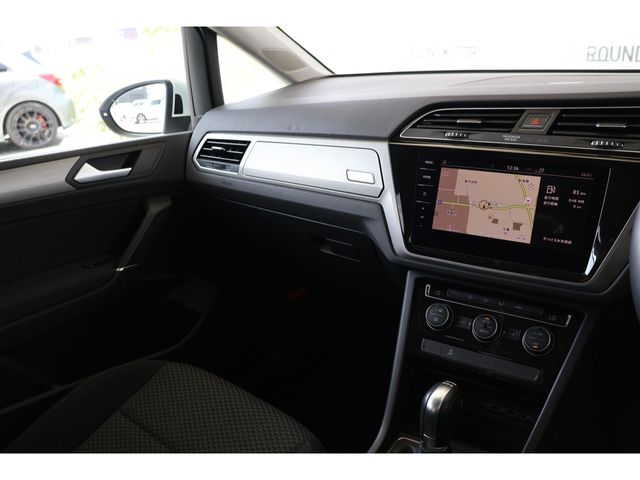 VOLKSWAGEN GOLF TOURAN