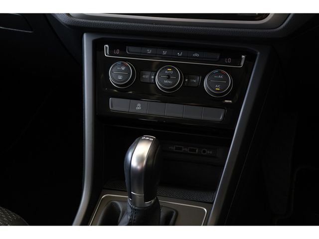 VOLKSWAGEN GOLF TOURAN