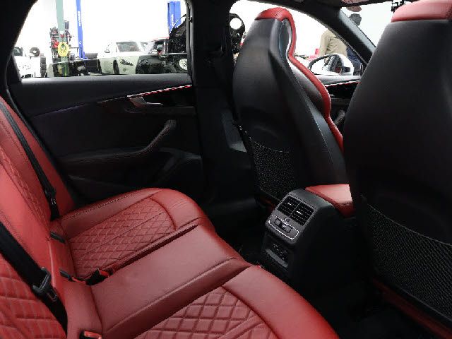 AUDI S4 AVANT