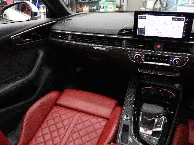 AUDI S4 AVANT