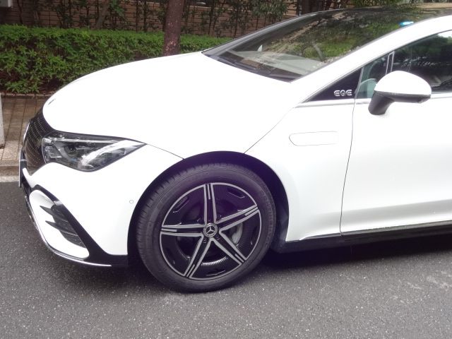 MERCEDES BENZ EQE
