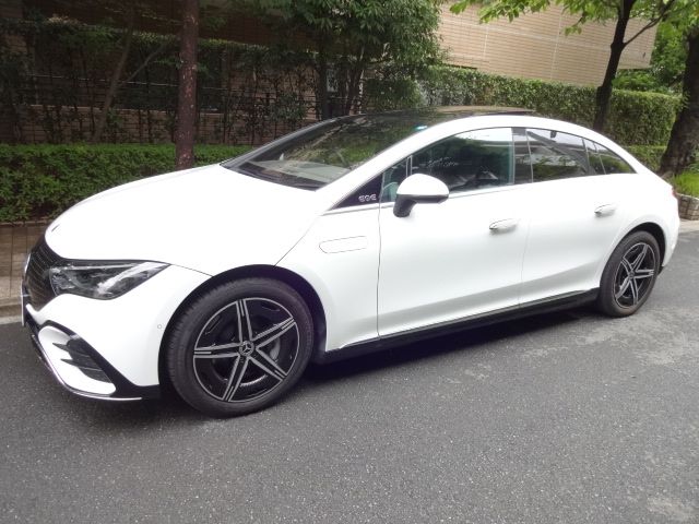 MERCEDES BENZ EQE