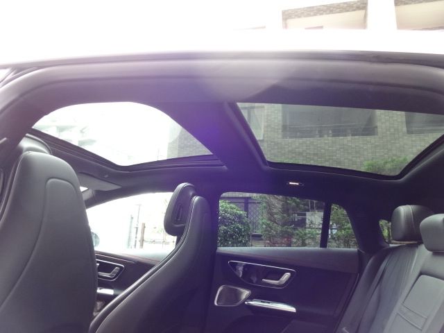 MERCEDES BENZ EQE