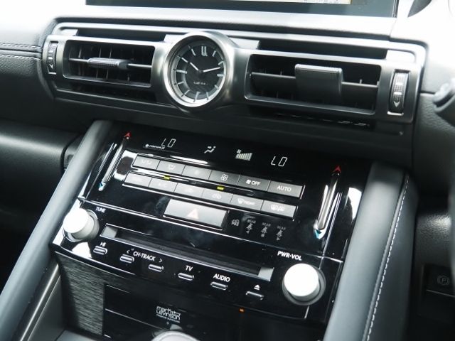 LEXUS IS350
