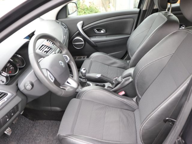 RENAULT MEGANE ESTATE