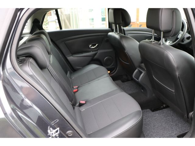 RENAULT MEGANE ESTATE