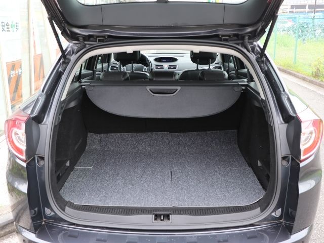 RENAULT MEGANE ESTATE