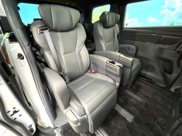 ALPHARD hybrid