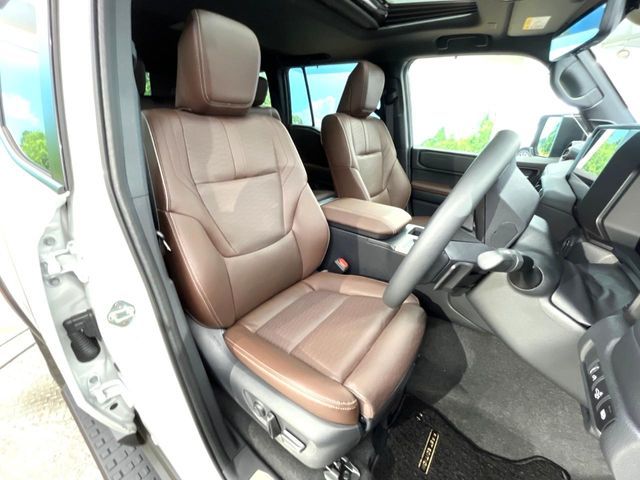 LANDCRUISER 250