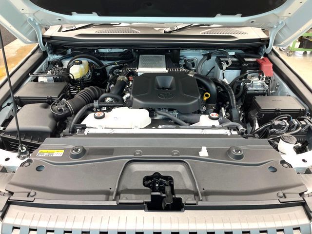 LANDCRUISER 250