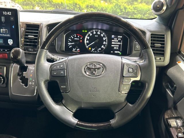 HIACE van 4WD