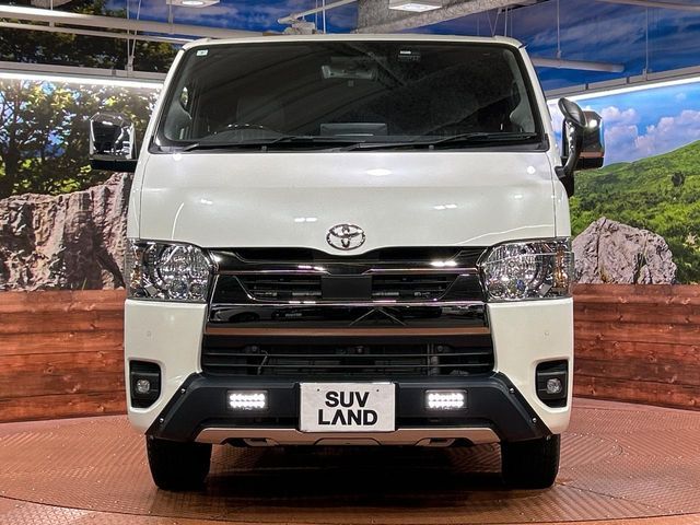 HIACE van 4WD