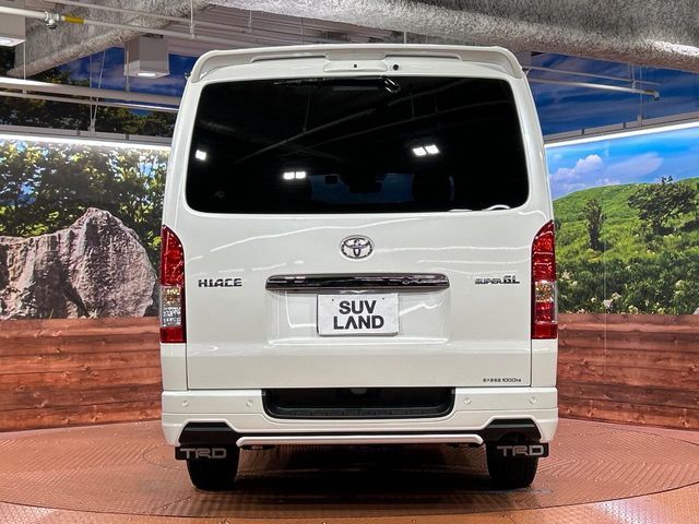 HIACE van 4WD