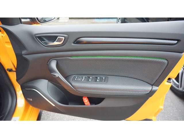 RENAULT MEGANE hatchback