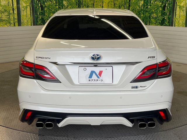 CROWN sedan hybrid 4WD
