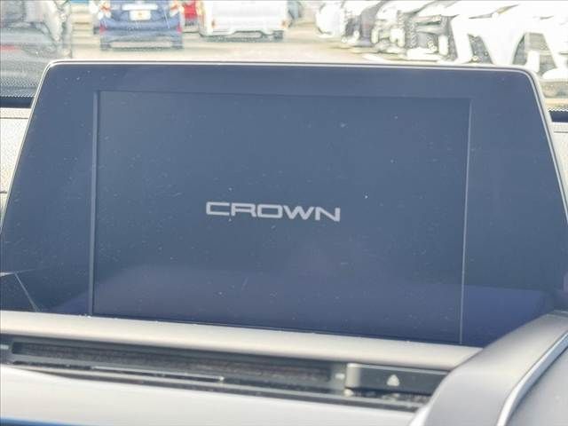 CROWN sedan hybrid