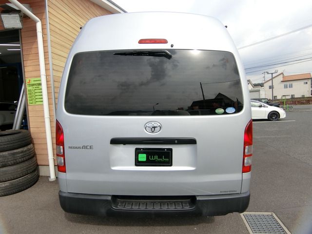 REGIUSACE van 2WD