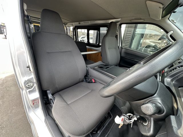 HIACE van 4WD