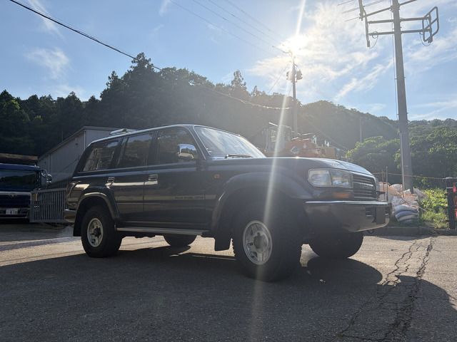 LANDCRUISER van
