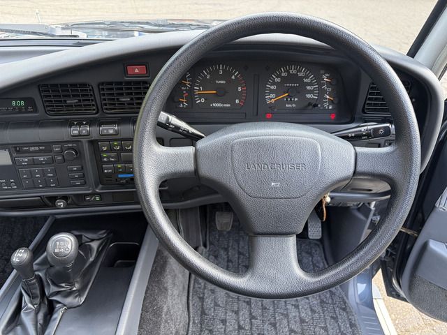 LANDCRUISER van