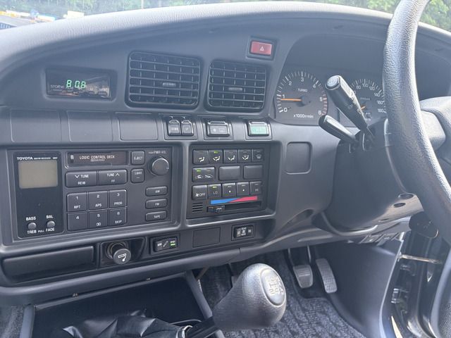 LANDCRUISER van