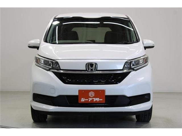 FREED plus HYBRID 4WD