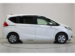 FREED plus HYBRID 4WD