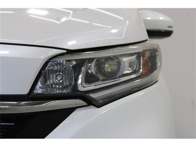 FREED plus HYBRID 4WD