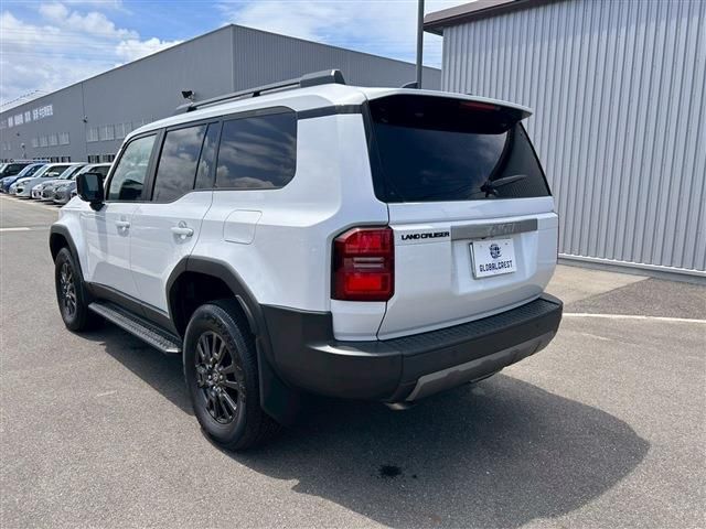 LANDCRUISER 250